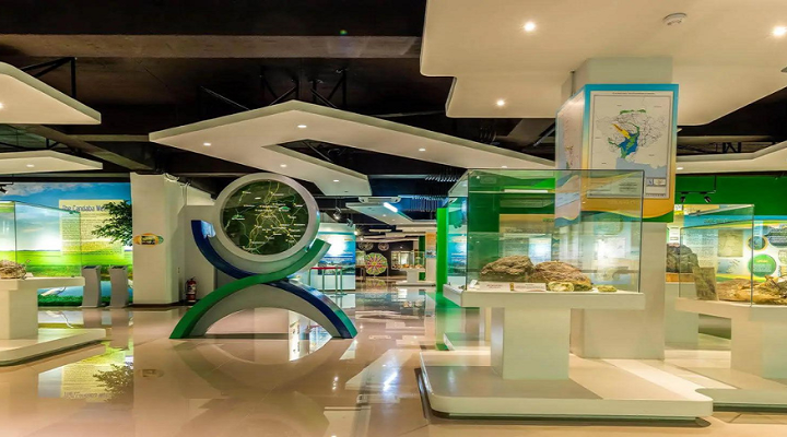 1 Clark Museum