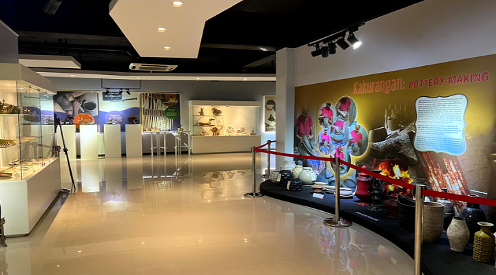 9 Clark Museum